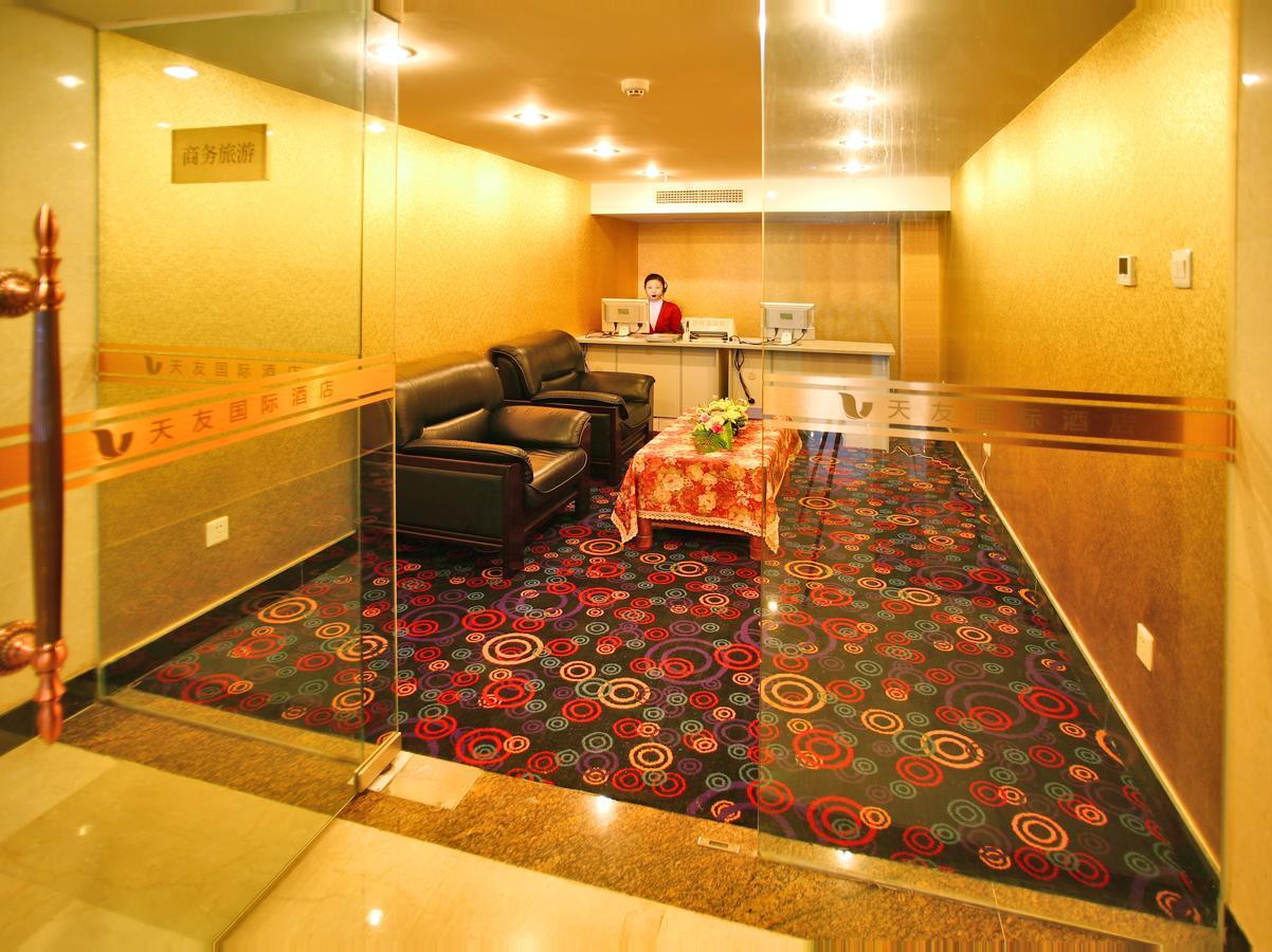 Chengdu Tianyou International Hotel Exterior photo