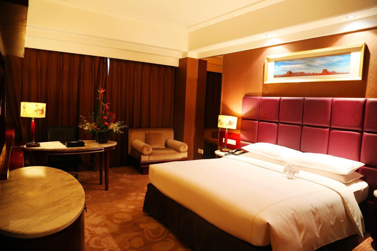 Chengdu Tianyou International Hotel Exterior photo